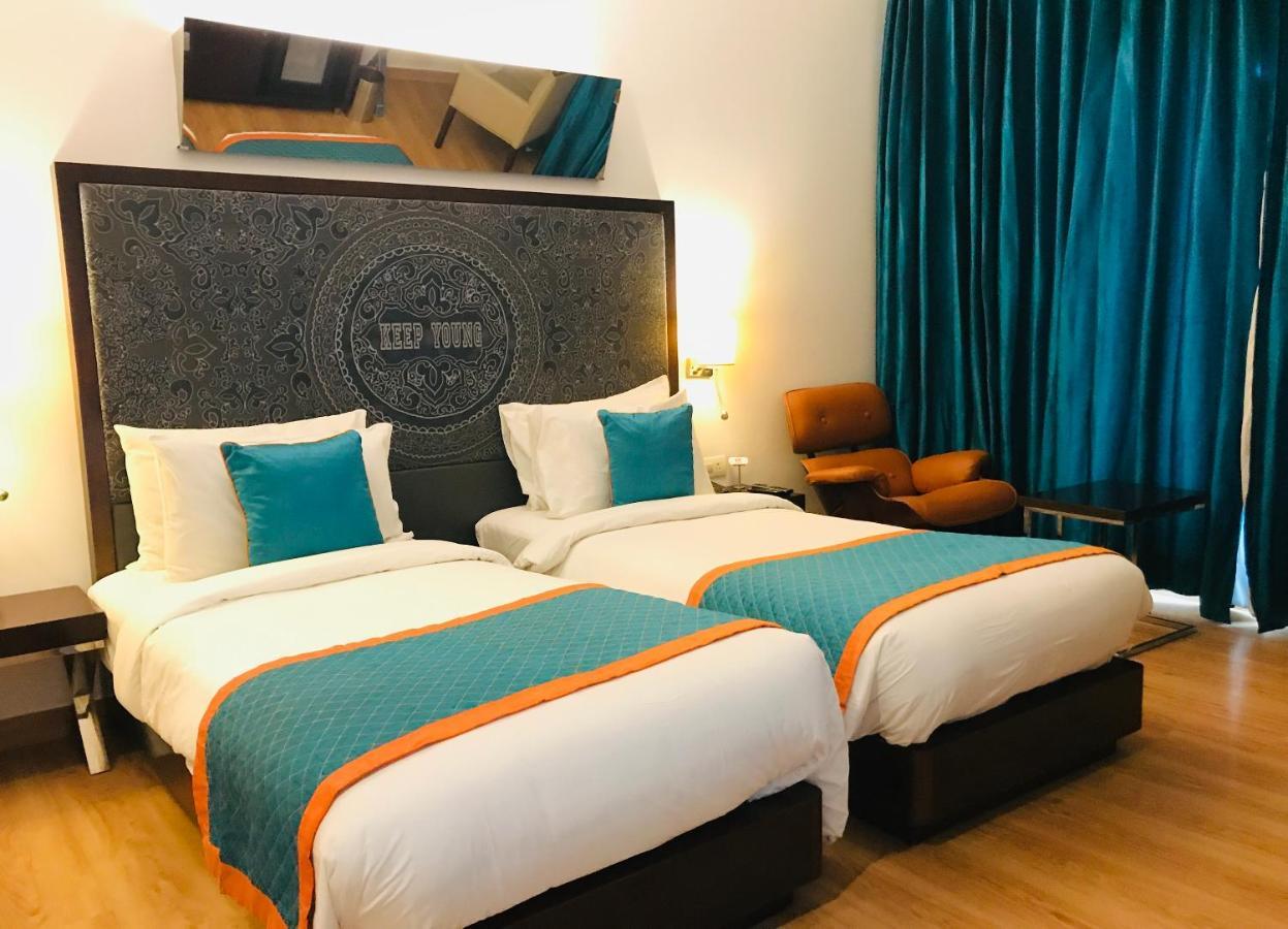 Golden Tulip City Centre Gurgaon Bagian luar foto