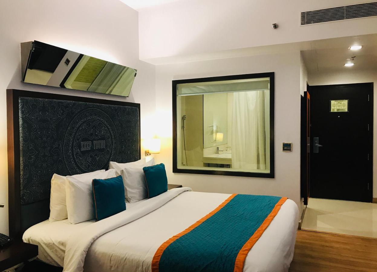 Golden Tulip City Centre Gurgaon Bagian luar foto