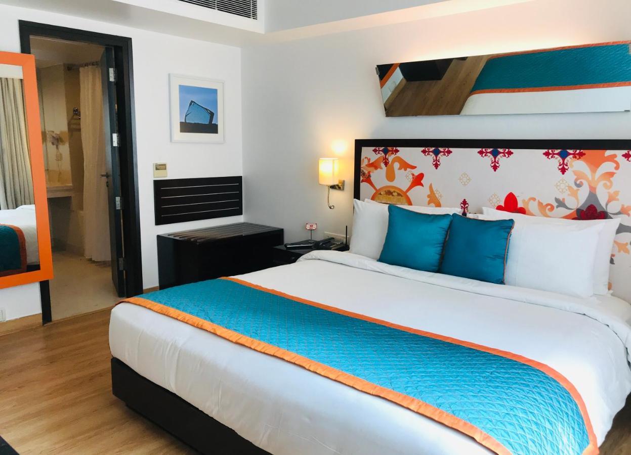 Golden Tulip City Centre Gurgaon Bagian luar foto