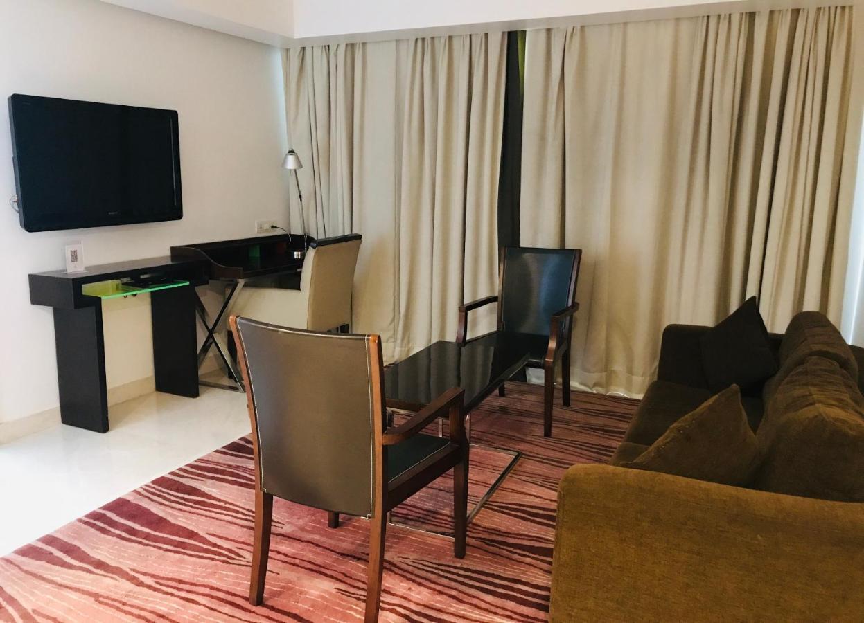 Golden Tulip City Centre Gurgaon Bagian luar foto
