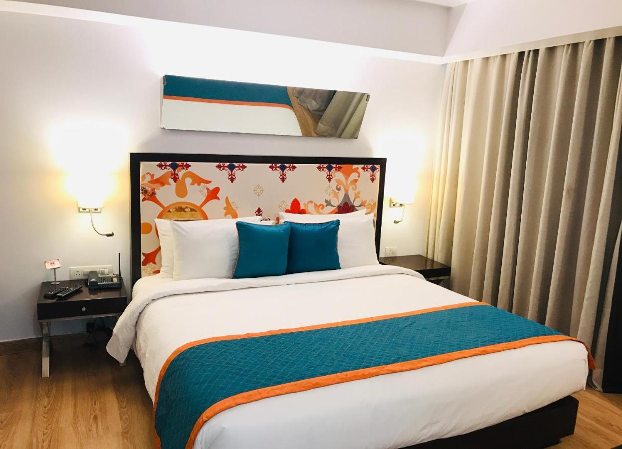 Golden Tulip City Centre Gurgaon Bagian luar foto