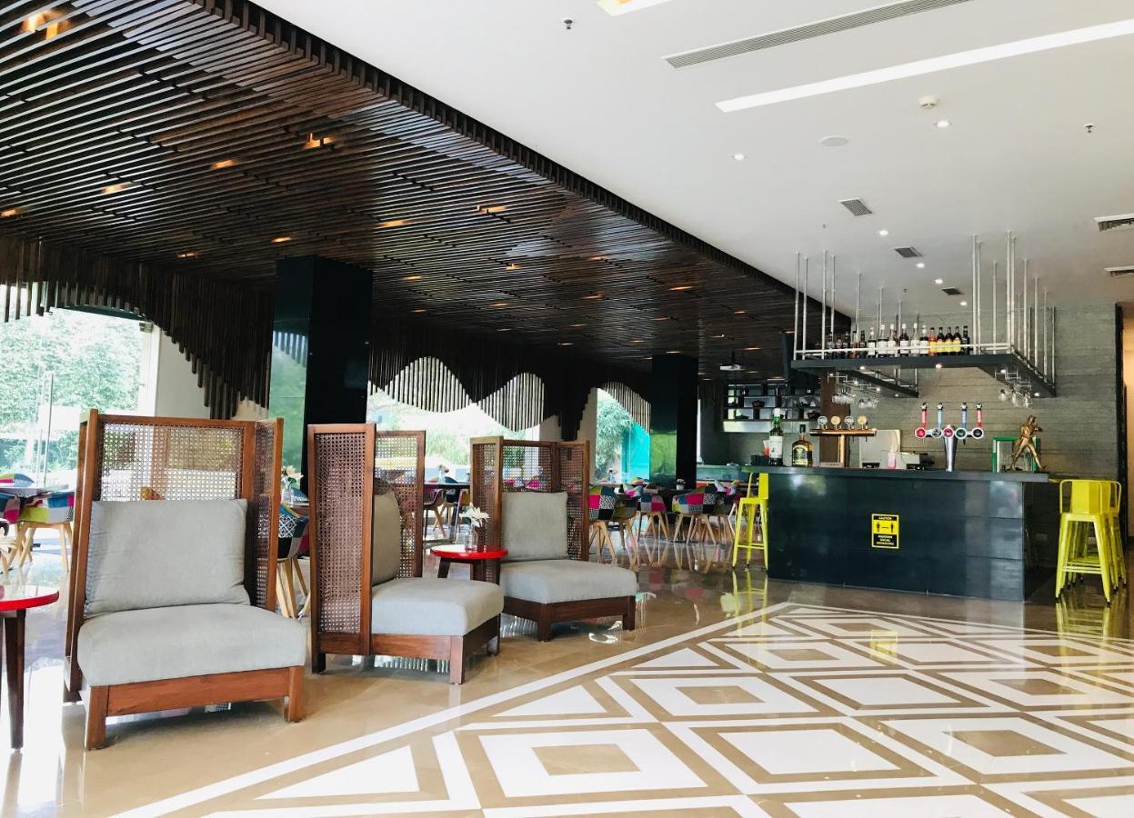 Golden Tulip City Centre Gurgaon Bagian luar foto