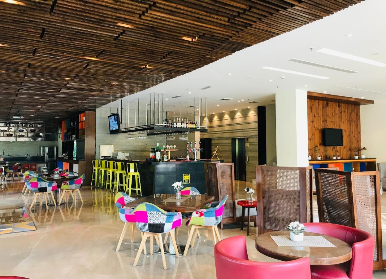 Golden Tulip City Centre Gurgaon Bagian luar foto