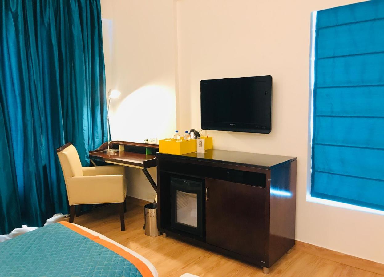 Golden Tulip City Centre Gurgaon Bagian luar foto