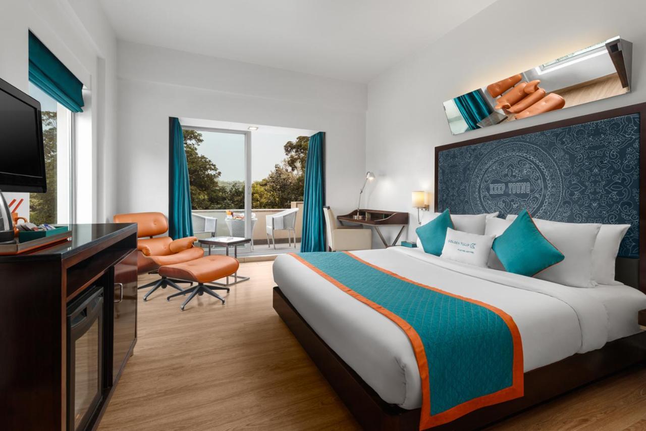 Golden Tulip City Centre Gurgaon Bagian luar foto
